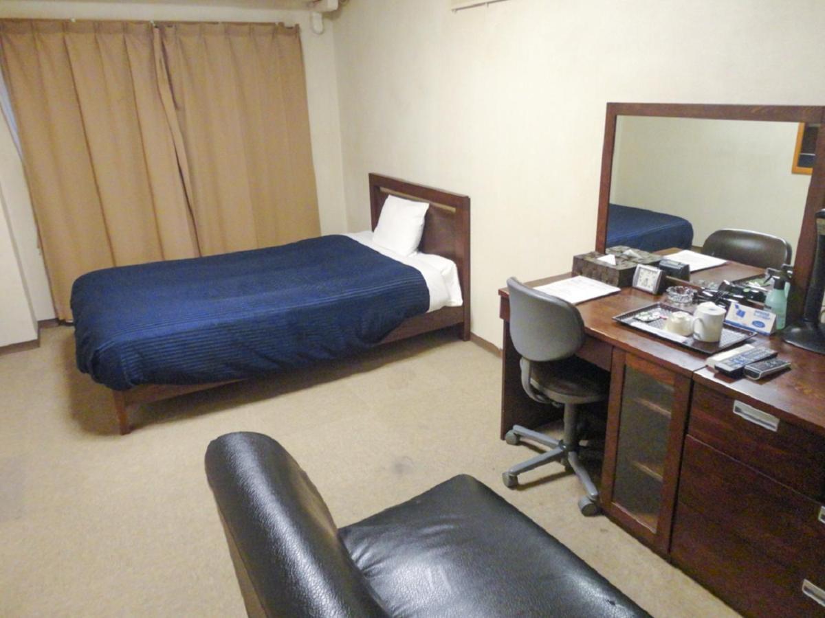 Hotel Livemax Budget Nagoya Bagian luar foto