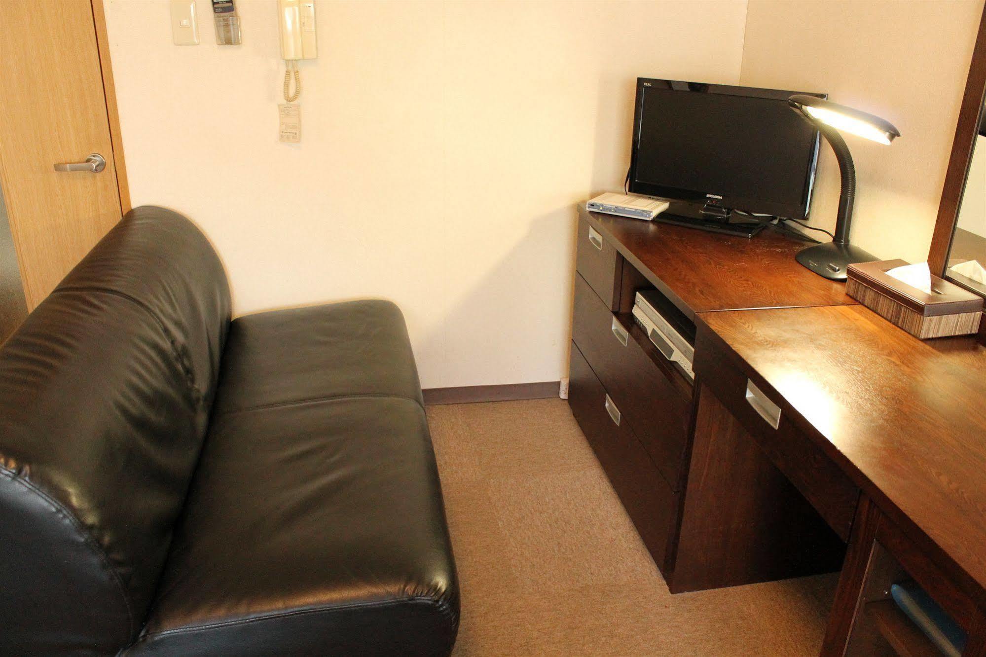 Hotel Livemax Budget Nagoya Bagian luar foto