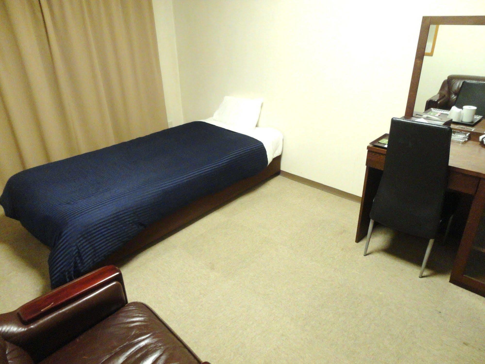 Hotel Livemax Budget Nagoya Bagian luar foto