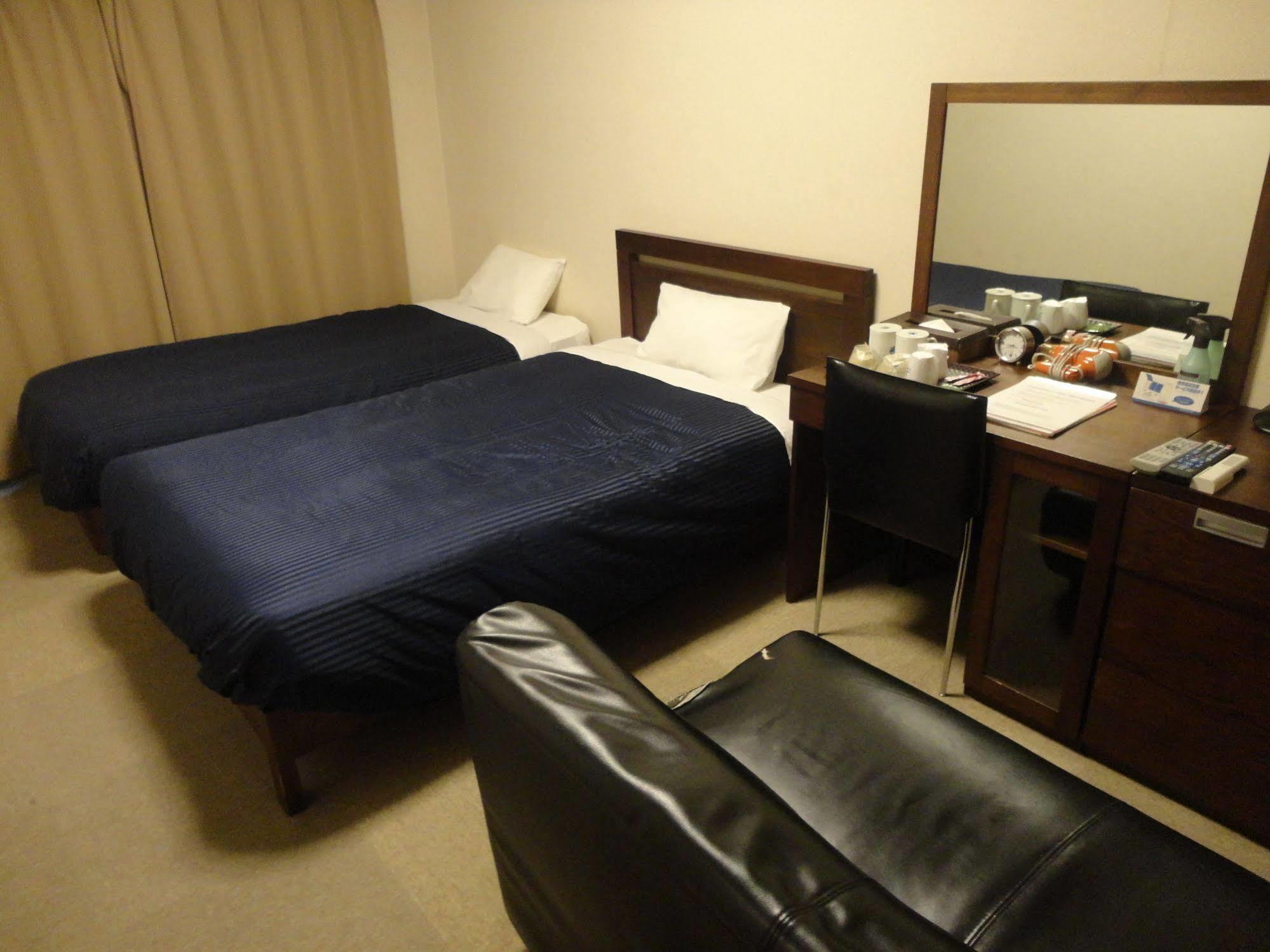 Hotel Livemax Budget Nagoya Bagian luar foto