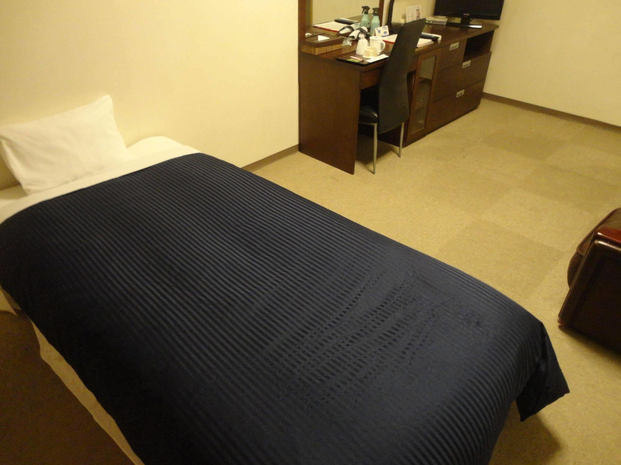 Hotel Livemax Budget Nagoya Bagian luar foto