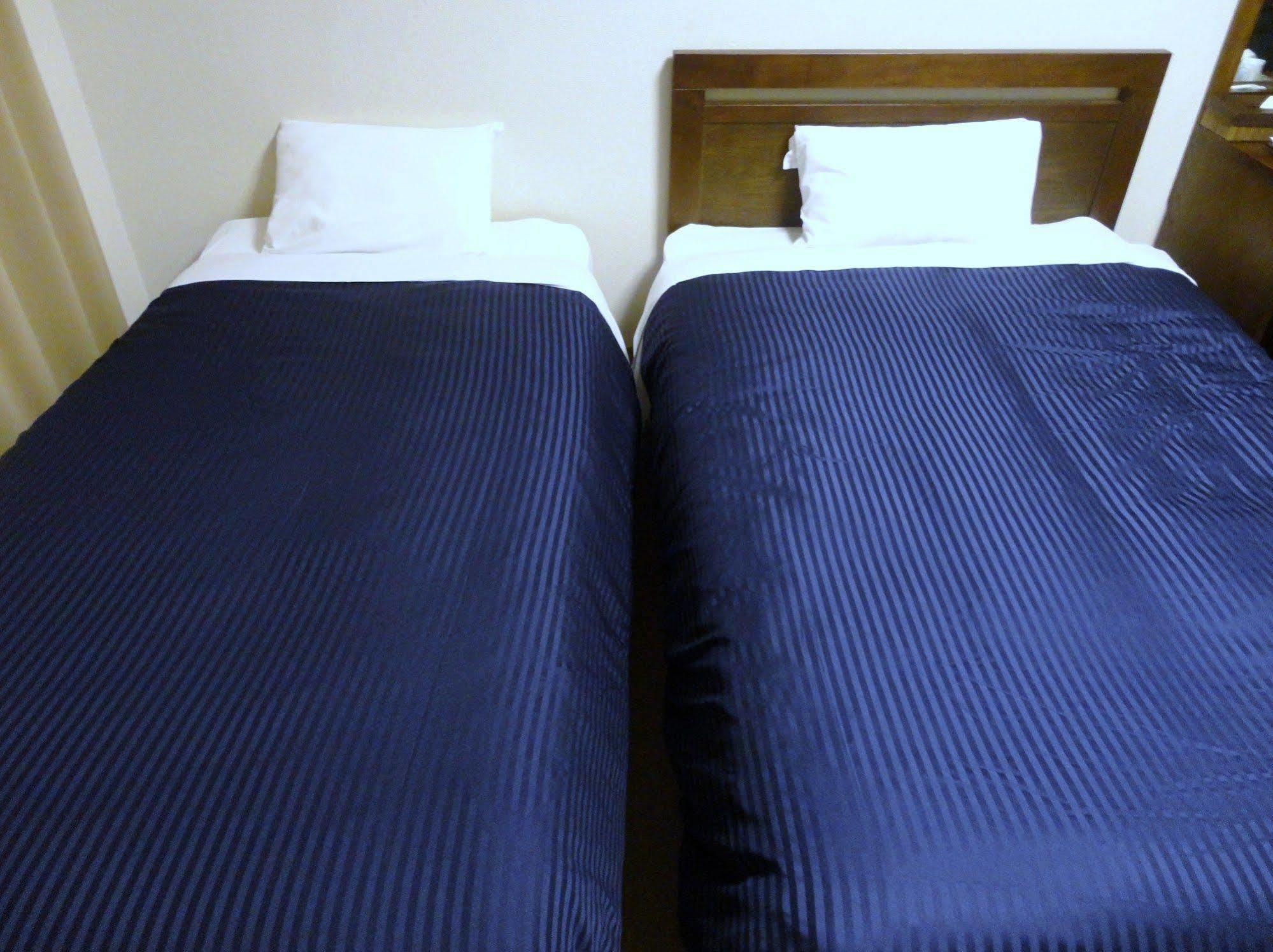 Hotel Livemax Budget Nagoya Bagian luar foto