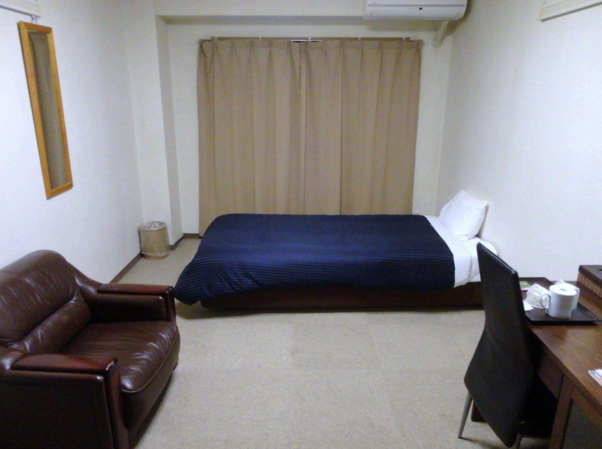Hotel Livemax Budget Nagoya Bagian luar foto