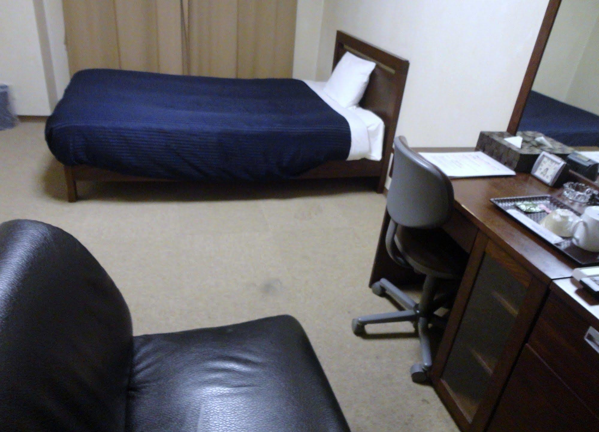Hotel Livemax Budget Nagoya Bagian luar foto