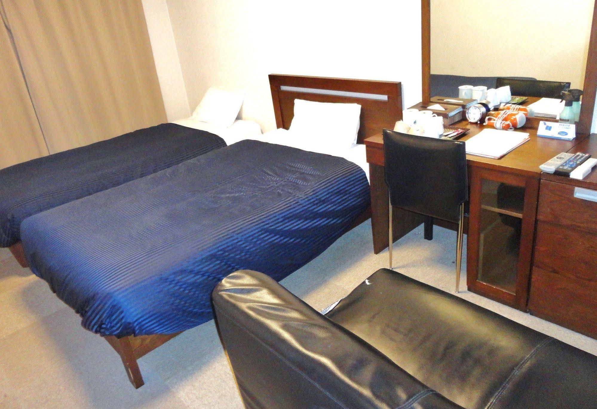 Hotel Livemax Budget Nagoya Bagian luar foto